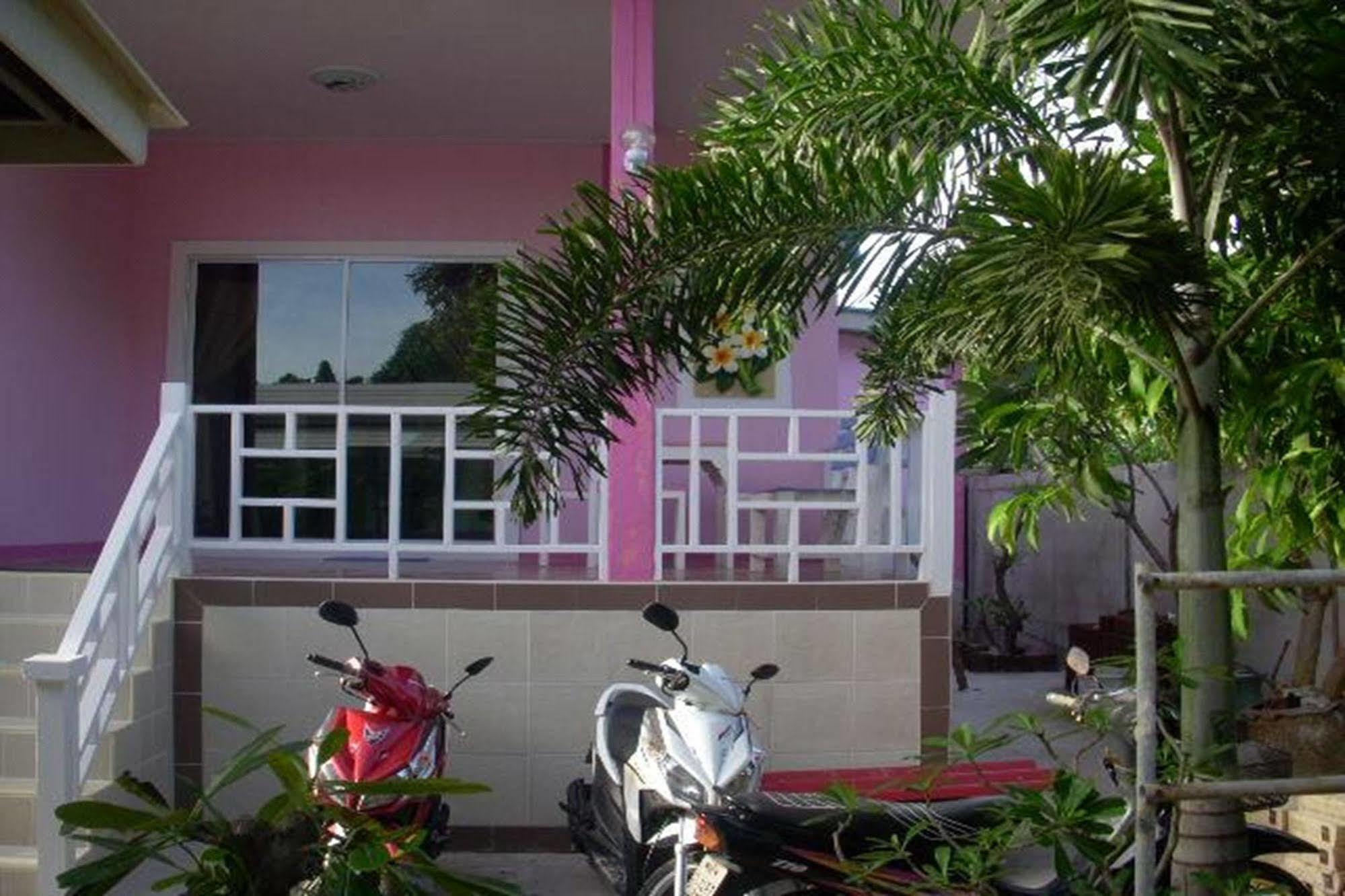 Baan Kaneang Ko Lan Bagian luar foto